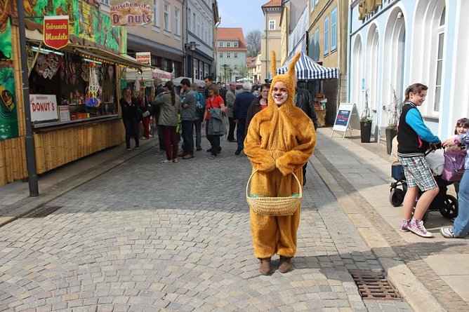 Ansturm auf Ostermarkt (Foto: Karl-Heinz Herrmann)