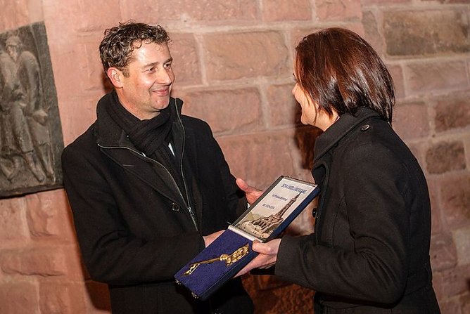 Schl&uuml;ssel am Kyffh&auml;user &uuml;bergeben (Foto: Kyffh&auml;usertherme)