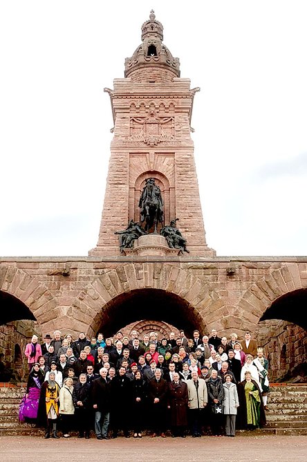 Schl&uuml;ssel am Kyffh&auml;user &uuml;bergeben (Foto: Kyffh&auml;usertherme)