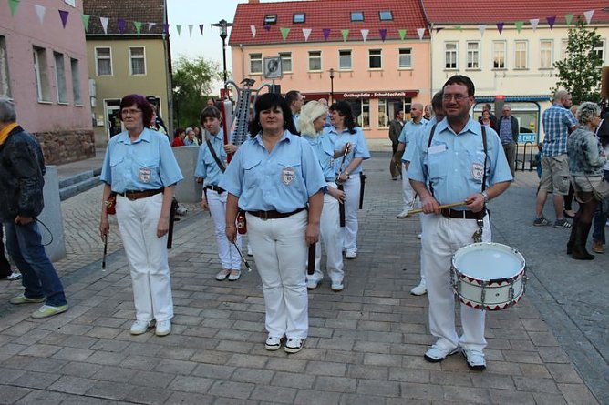 So ein Gewimmel auf dem Markt (Foto: Karl-Heinz Herrmann)