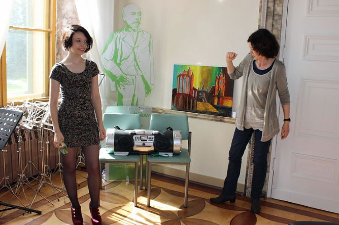 Neue Ausstellung in Musikschule (Foto: Karl-Heinz Herrmann) Neue Ausstellung in Musikschule (Foto: Karl-Heinz Herrmann)