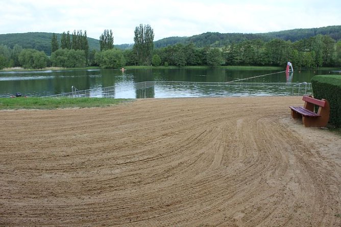 Erste Badegäste am Bebraer Teich (Foto: Karl-Heinz Herrmann) Erste Badegäste am Bebraer Teich (Foto: Karl-Heinz Herrmann)