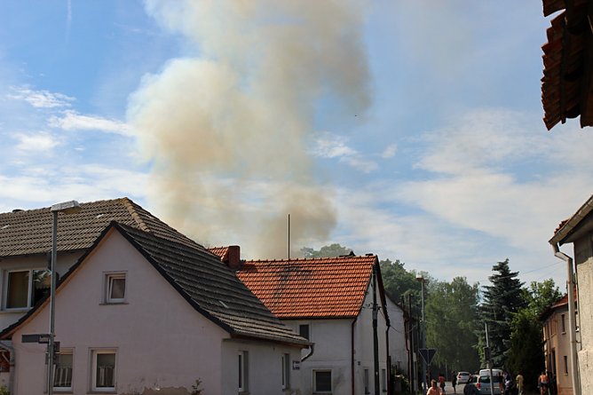 Brand in Rottleben (Foto: Karl-Heinz Herrmann) Brand in Rottleben (Foto: Karl-Heinz Herrmann)