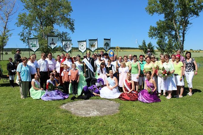 Laubkönig gekrönt (Foto: Karl-Heinz Herrmann) Laubkönig gekrönt (Foto: Karl-Heinz Herrmann)