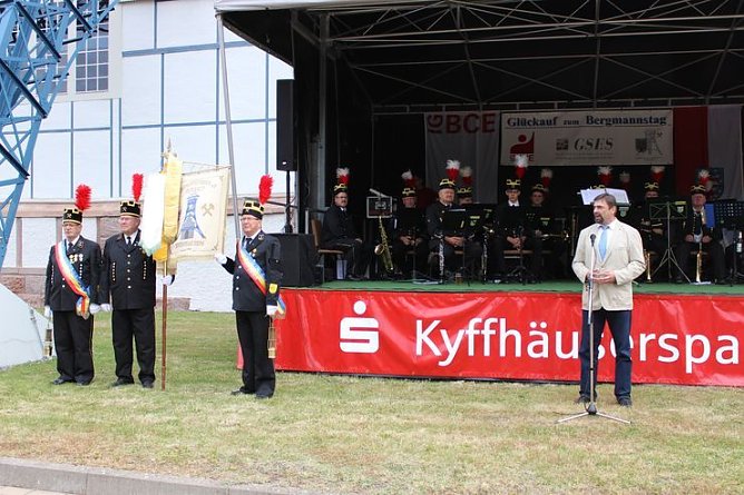 Mit Fr&uuml;hschoppen gestartet (Foto: Karl-Heinz Herrmann)