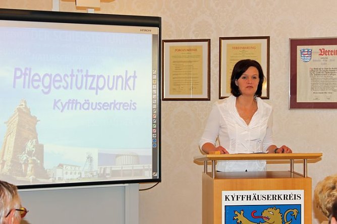 Pflegest&uuml;tzpunkt &uuml;bergeben (Foto: Karl-Heinz Herrmann)