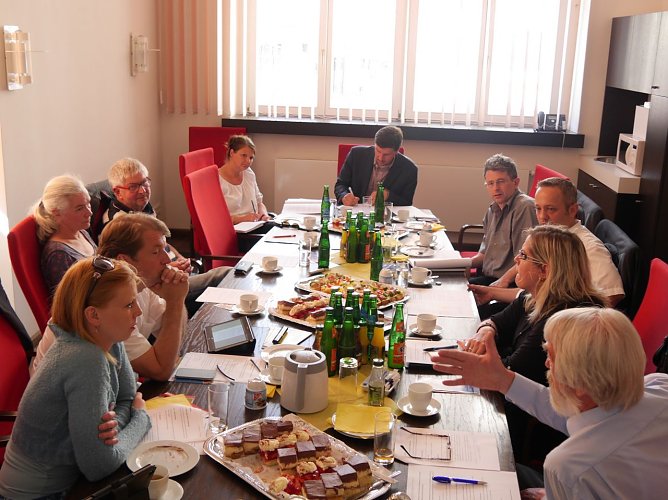 Beraten (Foto: A. Grüner) Beraten (Foto: A. Grüner)