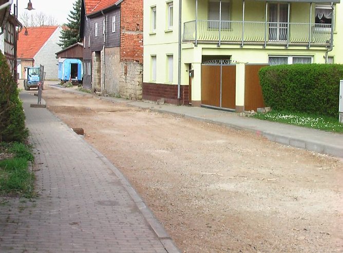 Ortsdurchfahrt Großberndten (Foto: Karl-Heinz Herrmann) Ortsdurchfahrt Großberndten (Foto: Karl-Heinz Herrmann)