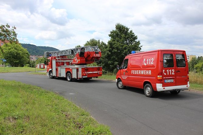 Mit Blaulicht ins Östertal von Sondershausen (Foto: Karl-Heinz Herrmann) Mit Blaulicht ins Östertal von Sondershausen (Foto: Karl-Heinz Herrmann)