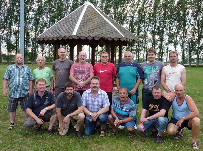 Beim Kegeln Freundschaftskampf (Foto: Knut Herzau) Beim Kegeln Freundschaftskampf (Foto: Knut Herzau)