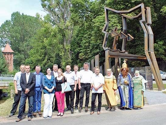 Blickfang (Eye-Catcher) eingeweiht (Foto: Karl-Heinz Herrmann) Blickfang (Eye-Catcher) eingeweiht (Foto: Karl-Heinz Herrmann)