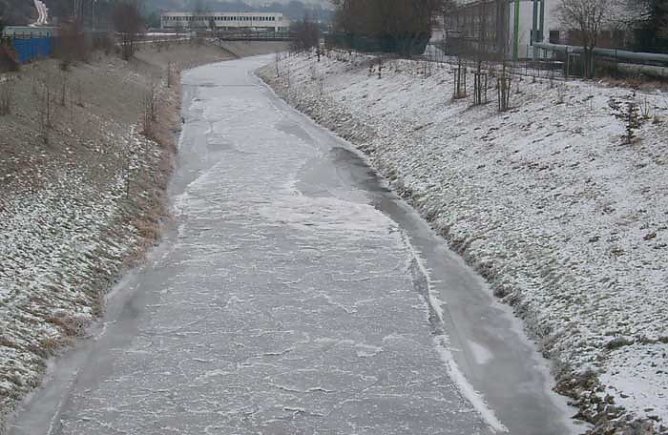 Wipper zugefroren (Foto: Karl-Heinz Herrmann) Wipper zugefroren (Foto: Karl-Heinz Herrmann)