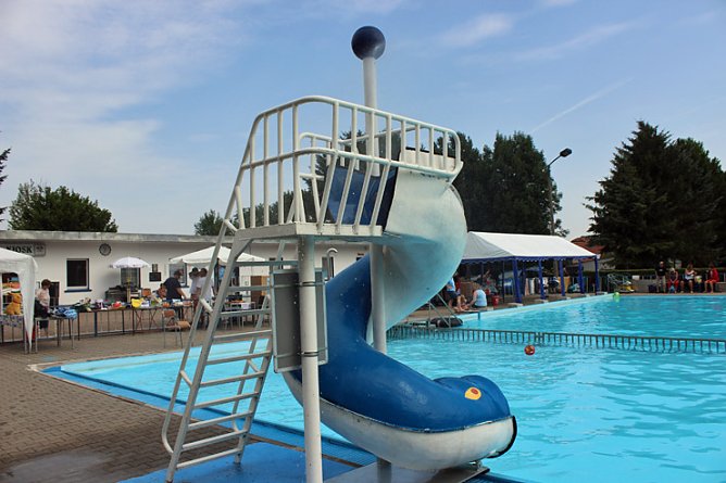 Kinderrutsche und mehr (Foto: Karl-Heinz Herrmann)