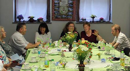 Gegrillt und diskutiert (Foto: Karl-Heinz Herrmann) Gegrillt und diskutiert (Foto: Karl-Heinz Herrmann)