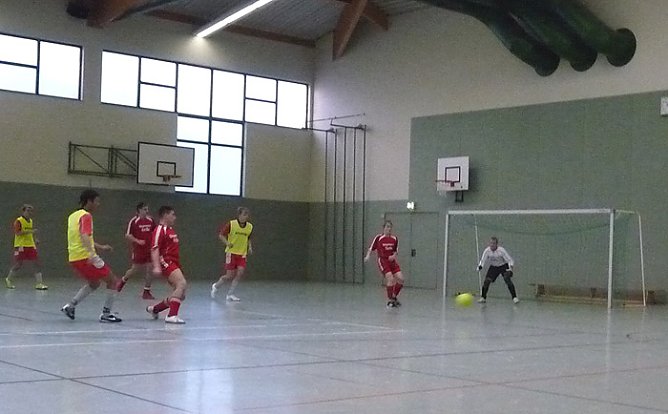 Fu&szlig;ballspiel Oberheldrungen - Holzthaleben (Foto: Karl-Heinz Herrmann)