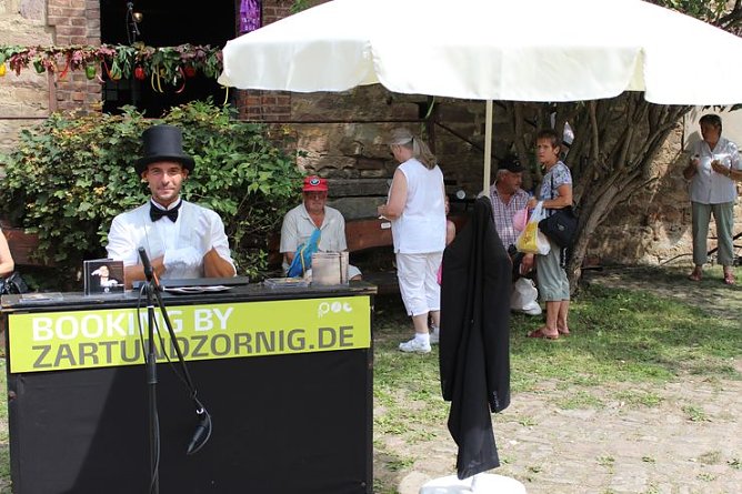 Sommer-Highligt am Klavier (Foto: Karl-Heinz Herrmann) Sommer-Highligt am Klavier (Foto: Karl-Heinz Herrmann)