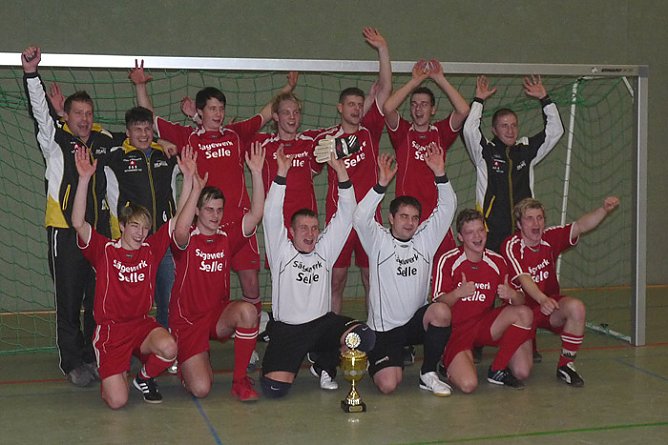 Hallenkreismeisterschaft Fußball (Foto: Karl-Heinz Herrmann) Hallenkreismeisterschaft Fußball (Foto: Karl-Heinz Herrmann)