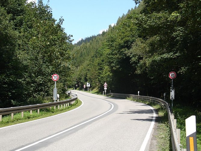 Rüttelstreifen (Foto: Polizei) Rüttelstreifen (Foto: Polizei)
