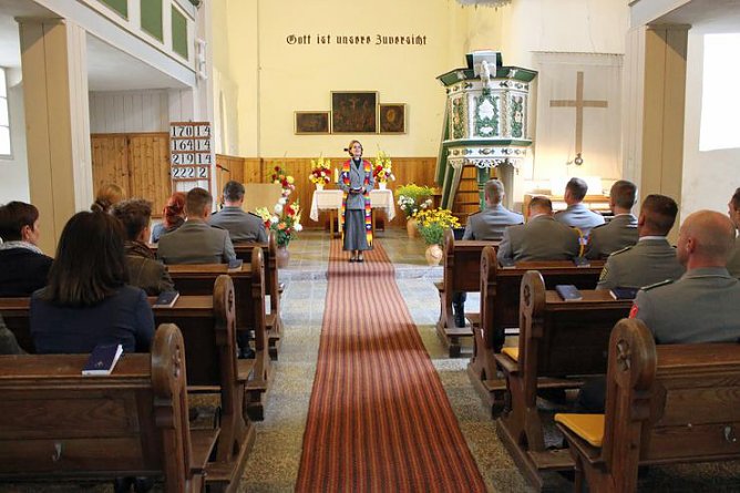 Mit Gottesdienst begonnen (Foto: Karl-Heinz Herrmann)