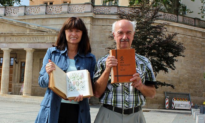 Schenkung an die Stadt (Foto: Karl-Heinz Herrmann (Manfred Kucksch)) Schenkung an die Stadt (Foto: Karl-Heinz Herrmann (Manfred Kucksch))