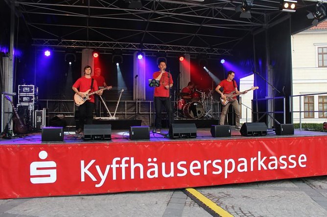 Weinfest bei Traumwetter eröffnet (Foto: Karl-Heinz Herrmann) Weinfest bei Traumwetter eröffnet (Foto: Karl-Heinz Herrmann)