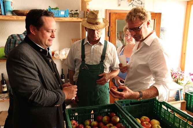 Grüner Minister besuchte Hohe Schrecke (Foto: BÜNDNIS 90/DIE GRÜNEN Kreisverband Nordhausen) Grüner Minister besuchte Hohe Schrecke (Foto: BÜNDNIS 90/DIE GRÜNEN Kreisverband Nordhausen)