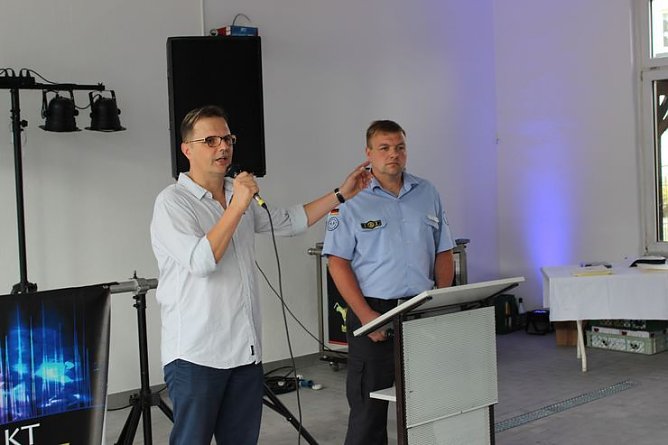 THW familiär gefeiert (Foto: Karl-Heinz Herrmann) THW familiär gefeiert (Foto: Karl-Heinz Herrmann)