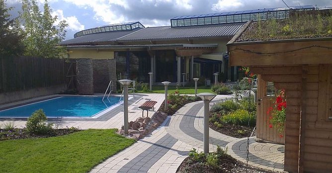 Er&ouml;ffnung: 68m-Riesenrutsche & Saunagarten (Foto: Kyffh&auml;usertherme)