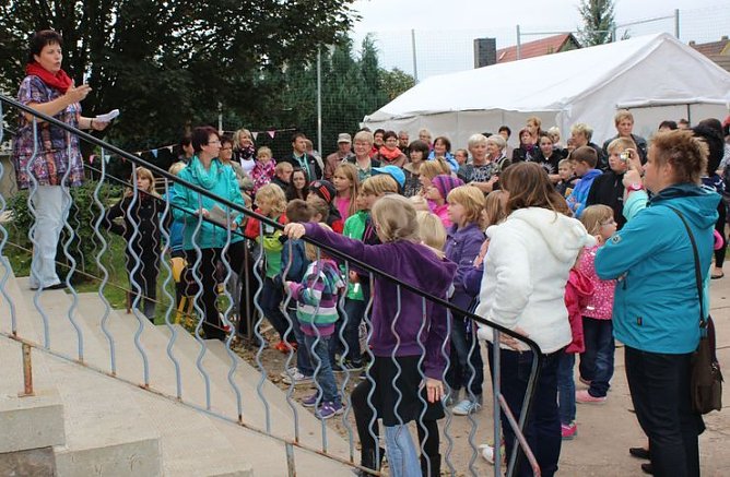 F&uuml;r die Medien-Bibliothek (Foto: Karl-Heinz Herrmann)