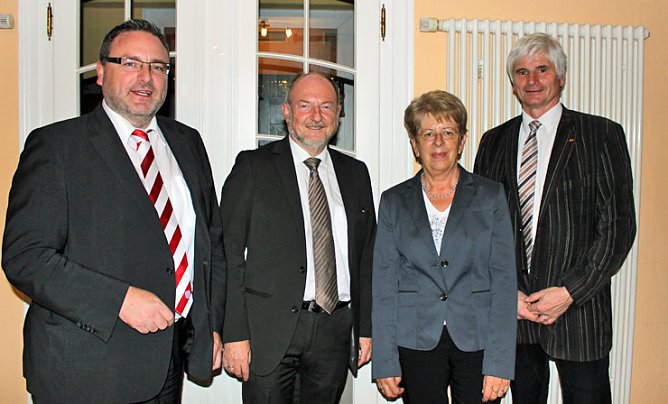 Stimmen zur Wahl: CDU (Foto: Karl-Heinz Herrmann) Stimmen zur Wahl: CDU (Foto: Karl-Heinz Herrmann)