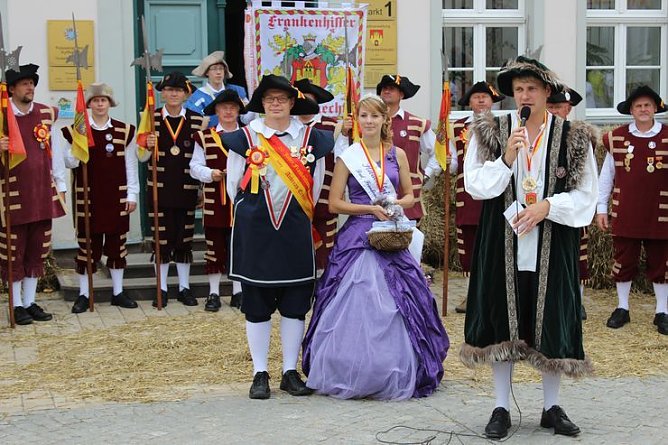 Hausmänner laden zum Bauernmarkt ein (Foto: Karl-Heinz Herrmann) Hausmänner laden zum Bauernmarkt ein (Foto: Karl-Heinz Herrmann)