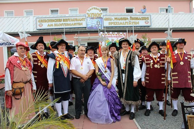 Hausmänner laden zum Bauernmarkt ein (Foto: Karl-Heinz Herrmann) Hausmänner laden zum Bauernmarkt ein (Foto: Karl-Heinz Herrmann)