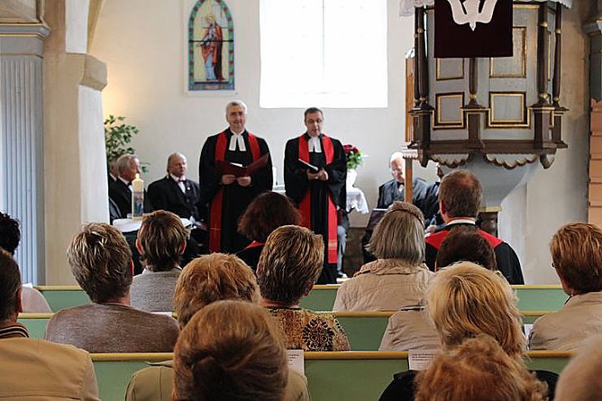 St. Elisabeth-Kirche Gundersleben (Foto: Karl-Heinz Herrmann) St. Elisabeth-Kirche Gundersleben (Foto: Karl-Heinz Herrmann)