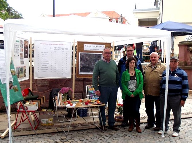 KV zum Aktionstag mit Infostand und Angeboten präsent (Foto: Thomas Leipold) KV zum Aktionstag mit Infostand und Angeboten präsent (Foto: Thomas Leipold)