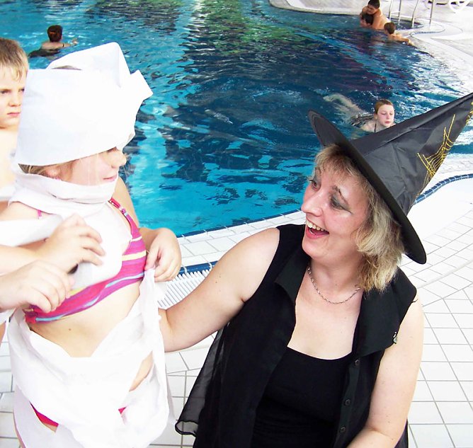 "Halloween-Kinderparty" und Ferienspaß (Foto: Stadt Bad Frankenhausen) "Halloween-Kinderparty" und Ferienspaß (Foto: Stadt Bad Frankenhausen)