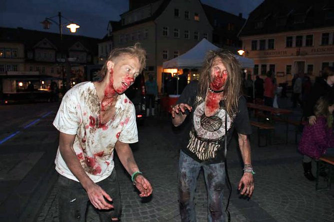 Friedensgebet und Kerzenmarsch (Foto: Karl-Heinz Herrmann)