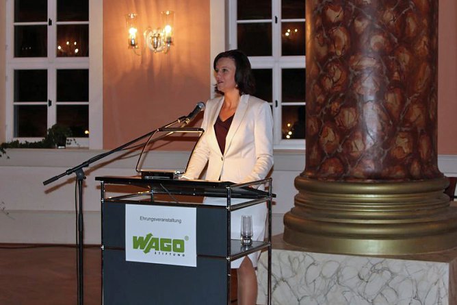 WAGO- Stiftung ehrt die 13 besten Auszubildenden (Foto: Karl-Heinz Herrmann) WAGO- Stiftung ehrt die 13 besten Auszubildenden (Foto: Karl-Heinz Herrmann)