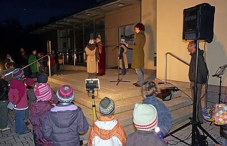 Martinsfeier in Sonderhausen (Foto: Karl-Heinz Herrmann) Martinsfeier in Sonderhausen (Foto: Karl-Heinz Herrmann)