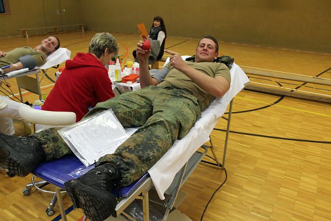 Hier flie&szlig;t viel Blut (Foto: Karl-Heinz Herrmann)