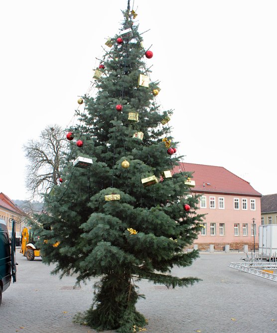 Weihnachtsmarkt kann kommen (Foto: Karl-Heinz Herrmann) Weihnachtsmarkt kann kommen (Foto: Karl-Heinz Herrmann)