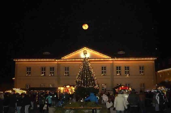 Stimmungsvoller Start Weihnachtsmarkt in Bad Frankenhausen (Foto: Privat)