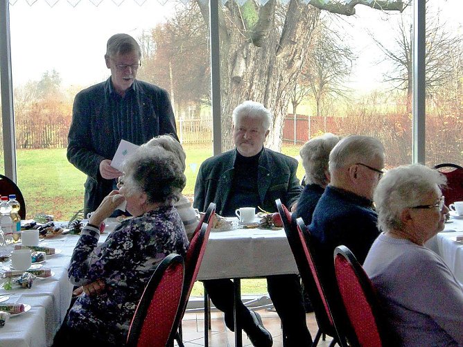 Geselligkeit zum Jahresausklang (Foto: Bernd Reiber)