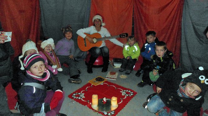 Weihnachtsgeschenk f&uuml;r die Kindervilla (Foto: Kindervilla Bad Frankenhausen)