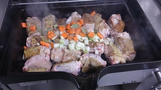 LINKE kocht - Part II (Foto: Torsten Blümel) LINKE kocht - Part II (Foto: Torsten Blümel)