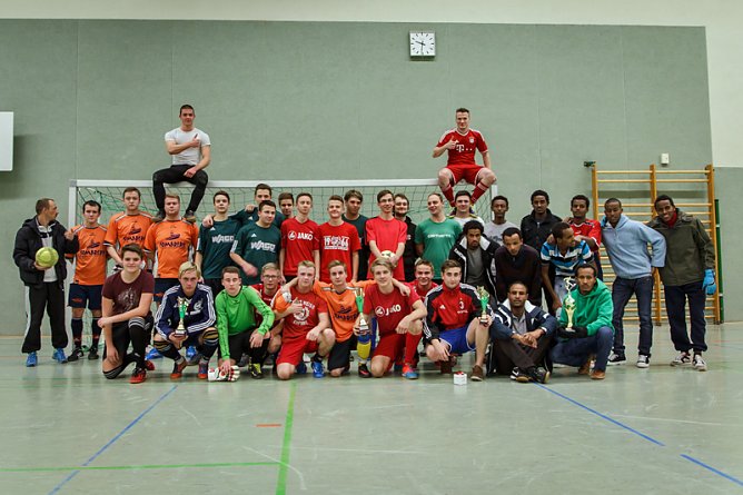 Spannende und faire Kyffhäuser-Fußballnacht (Foto: Stadtjugendring Sondershausen) Spannende und faire Kyffhäuser-Fußballnacht (Foto: Stadtjugendring Sondershausen)