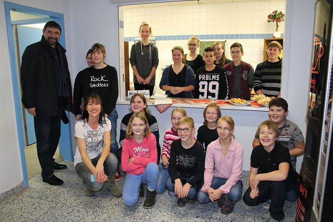 Schulkiosk eröffnete im Östertal (Foto: Karl-Heinz Herrmann) Schulkiosk eröffnete im Östertal (Foto: Karl-Heinz Herrmann)