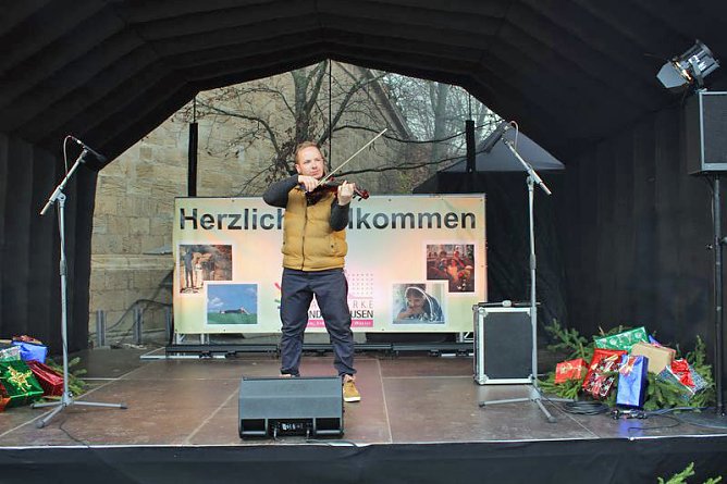 Weihnachtsmarkt eröffnet (Foto: Karl-Heinz Herrmann) Weihnachtsmarkt eröffnet (Foto: Karl-Heinz Herrmann)