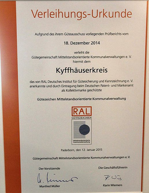 Zertifizierung als Mittelstandsorientierte Kommunalverwaltung (Foto: Karl-Heinz Herrmann) Zertifizierung als Mittelstandsorientierte Kommunalverwaltung (Foto: Karl-Heinz Herrmann)