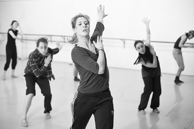 mpressionen aus den Proben zu Die vier Jahreszeiten noch ohne Kostüme (Foto: Till) mpressionen aus den Proben zu Die vier Jahreszeiten noch ohne Kostüme (Foto: Till)