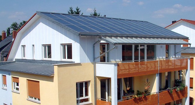 Mit Speichersystemen kann die Sonnenkraft nicht nur tagsüber genutzt werden. (Foto: privat) Mit Speichersystemen kann die Sonnenkraft nicht nur tagsüber genutzt werden. (Foto: privat)